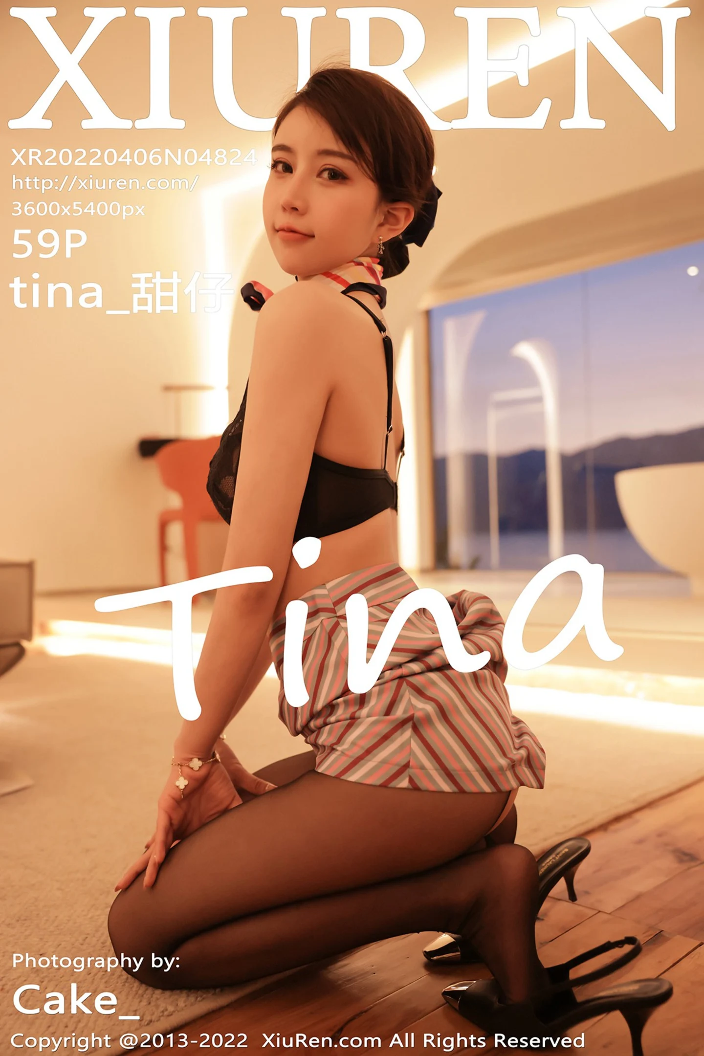 [XiuRen秀人网]VOL.4824 模特tina 甜仔大理旅拍脱空姐制服露蕾丝内衣开档黑丝诱惑写真59P-秀人网官方网站